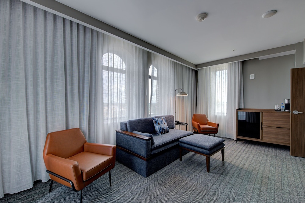 Threefoot Hotel Meridian a Tribute Portfolio Hotel - photo 26