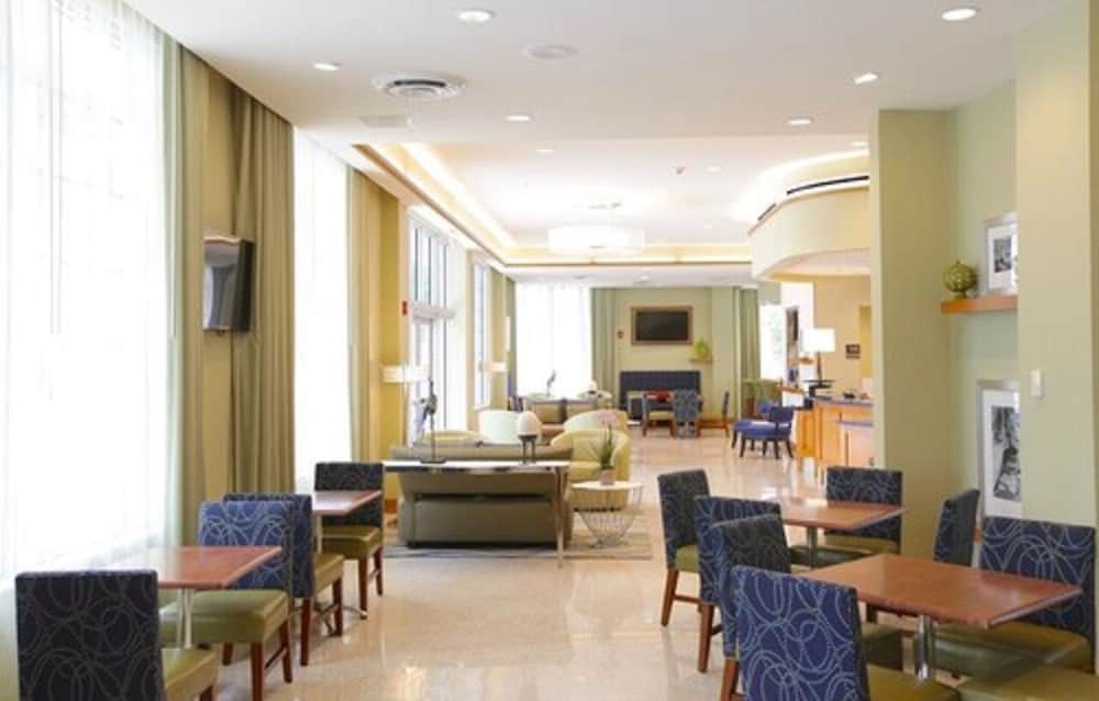 Prime Hotel Claremont - photo 2