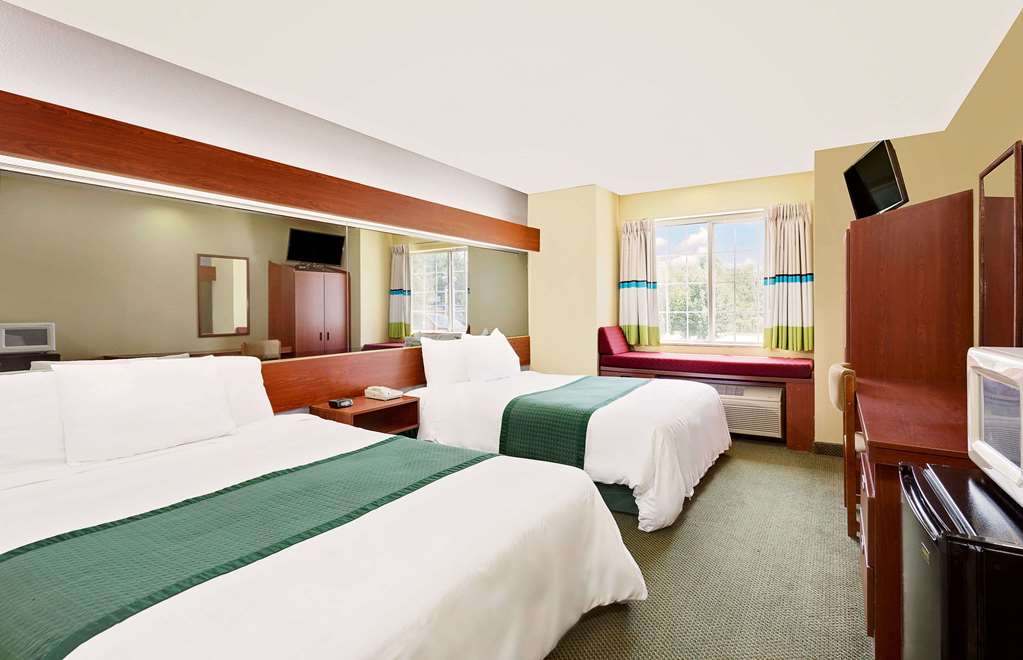 Microtel Inn & Suites by Wyndham Thomasville High Point Lexi - photo 12