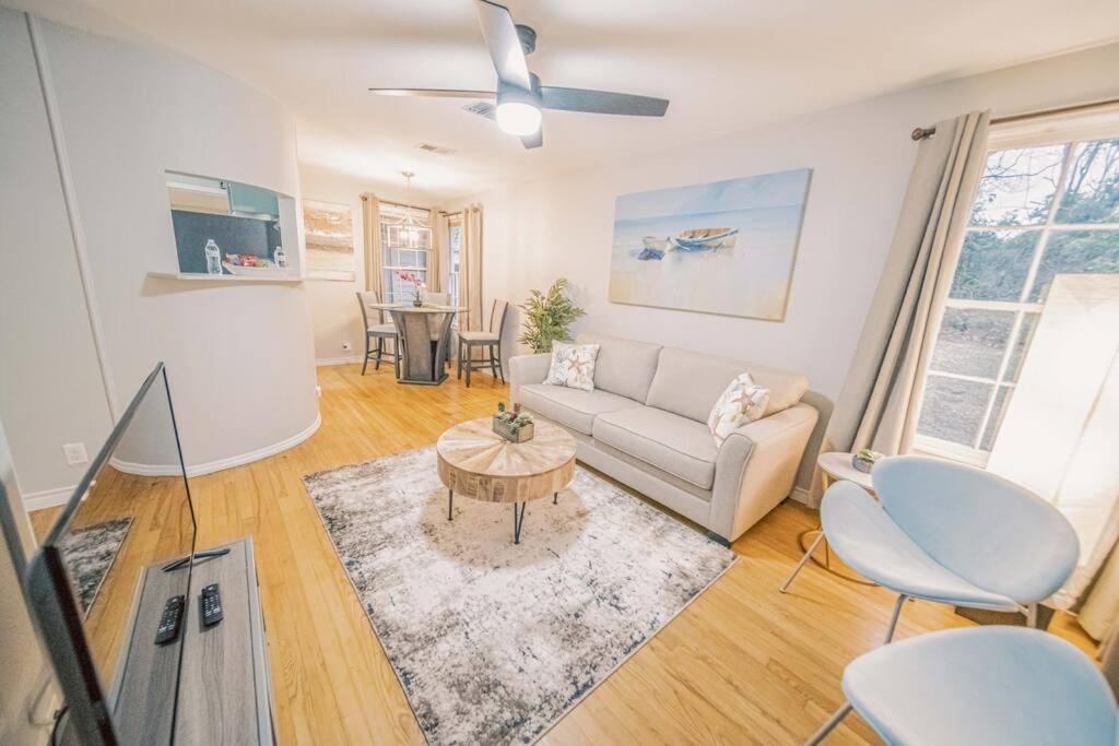 Cozy Retreat on Ferdell in Tyler, United States