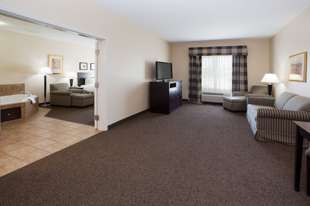 Holiday Inn Express Hotel & Suites Ft. Collins an IHG Hotel - photo 5