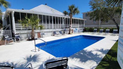 Twelve Palms Cottage by Tybee Vacation Rentals — 4-Star Luxury Hotel in Tybee Island, United States