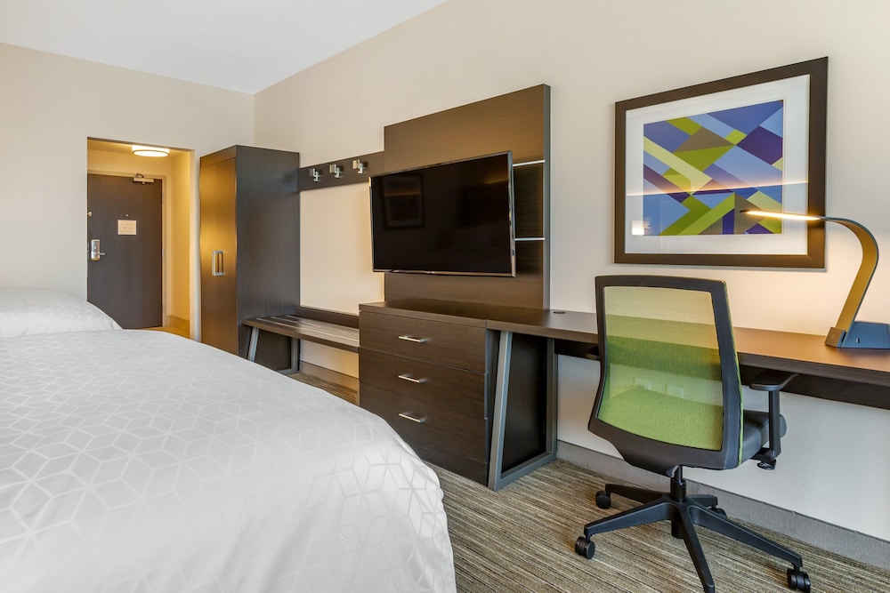 Holiday Inn Express & Suites Phoenix Dwtn State Capitol by IHG - photo 9