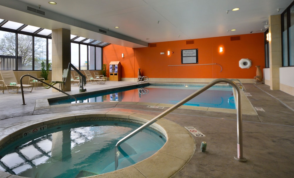 Embassy Suites by Hilton Denver Central Park - photo 29