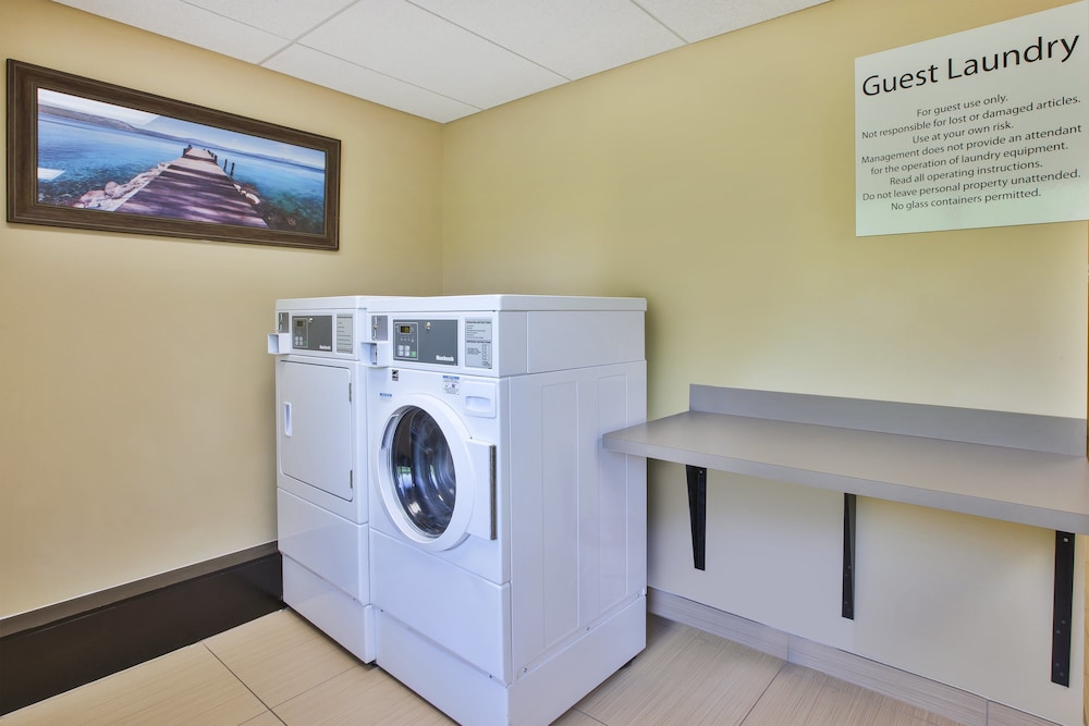 Holiday Inn Express & Suites Geneva Finger Lakes by IHG - photo 43