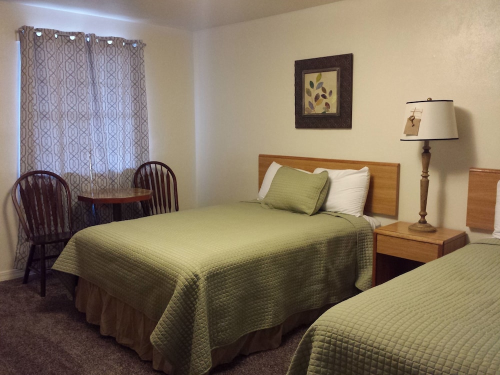 West Plains Motel - photo 16