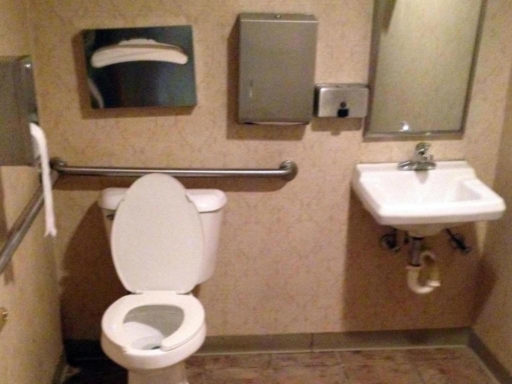 Country Hearth Inn & Suites Willard - photo 20