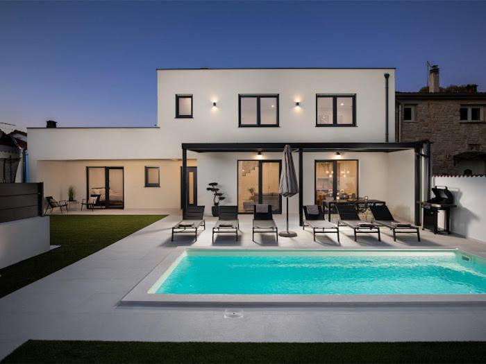 Villa Artis — 4-Star Luxury Hotel in Marcana, Croatia