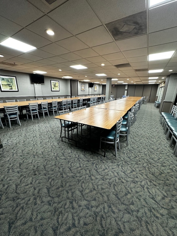 Ramada by Wyndham Virginia Beach - photo 43