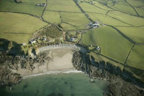 Oyster Catcher - carbon neutral hotel in Holyhead