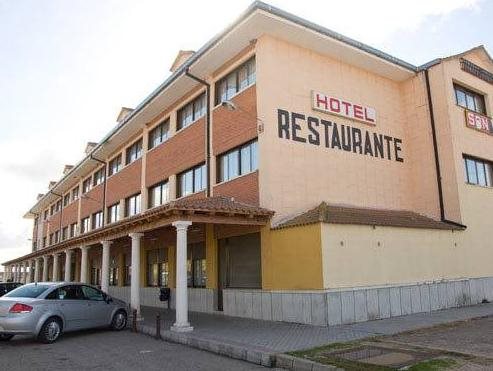 Hotel Restaurante San Roque — hotel in Medina Del Campo