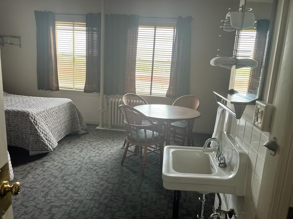 Canfield Hotel - photo 10