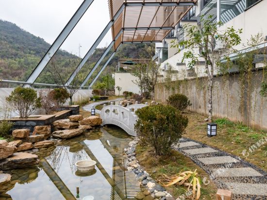 Floral Hotel Selenium inlet Hostel in Qili, People's Republic of China