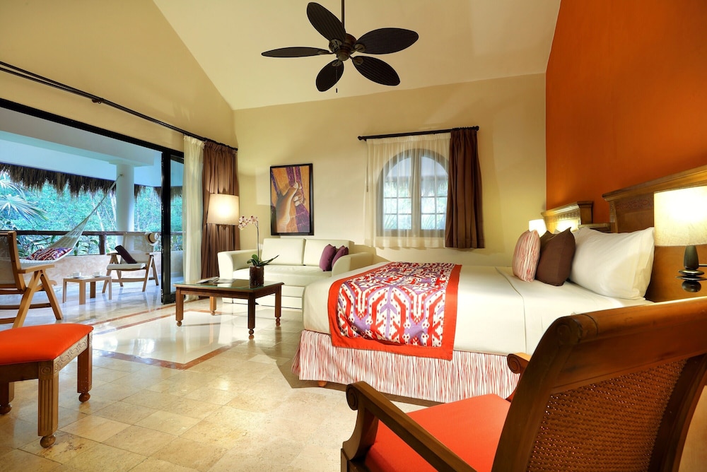 Grand Palladium Select White Sand Resort & Spa All Inclusive