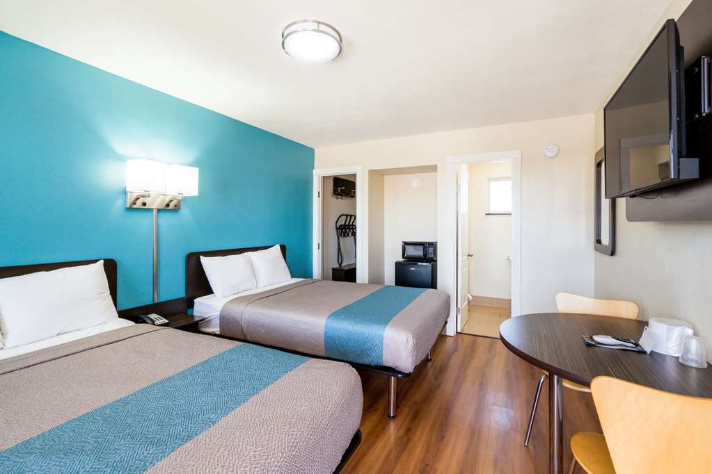 Motel 6 Odessa TX 2nd Street - photo 15