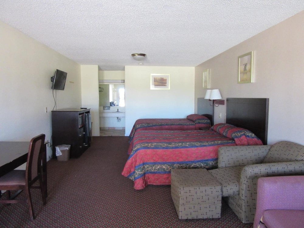 Royal Inn Abilene - photo 21