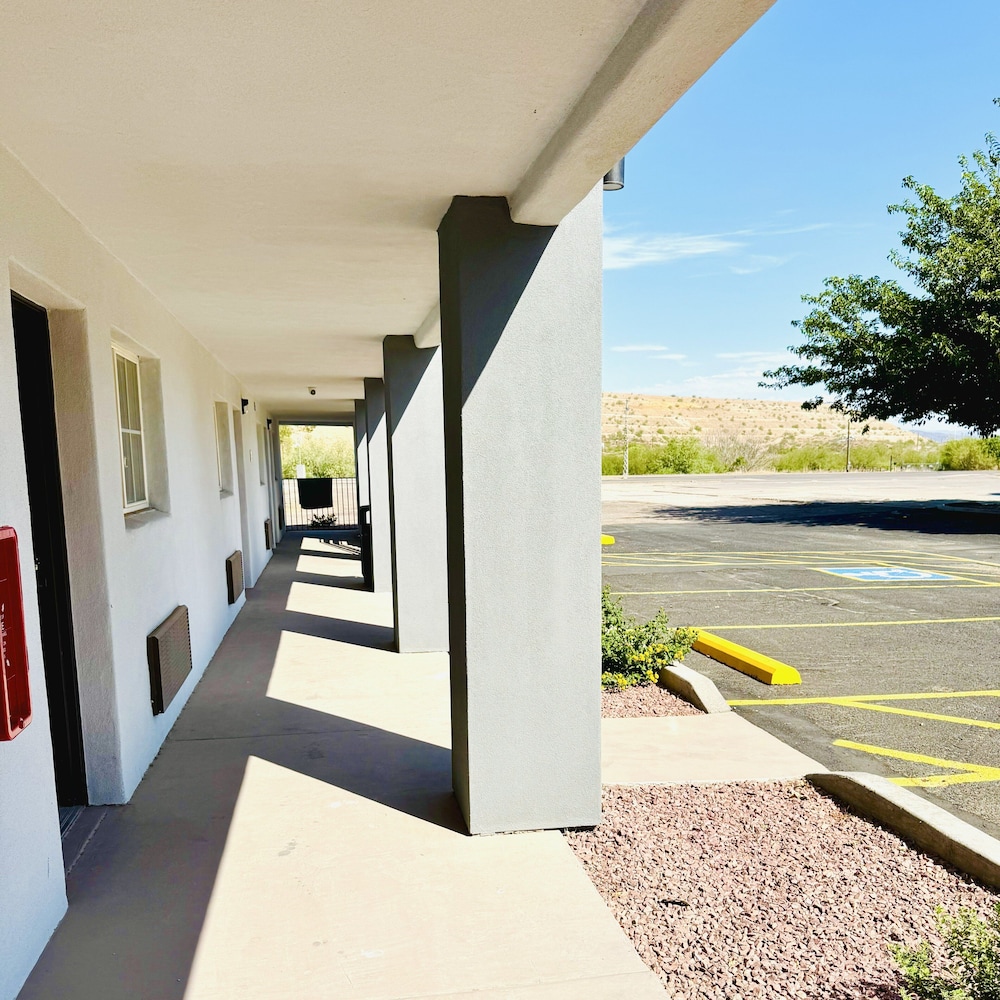 OYO Hotel Globe Miami AZ Highway 60 - photo 18