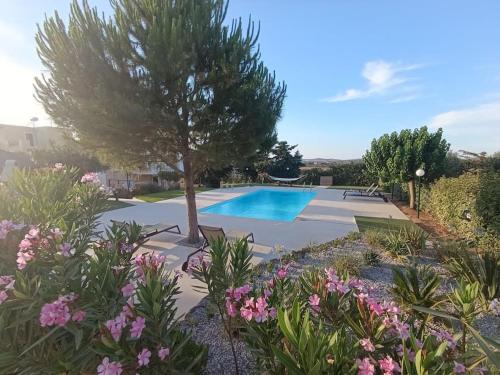 Country House For4 — 4-Star Luxury Hotel in Markopoulo, Greece