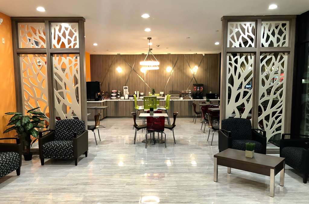 Baymont by Wyndham Houston Hobby Airport - photo 18