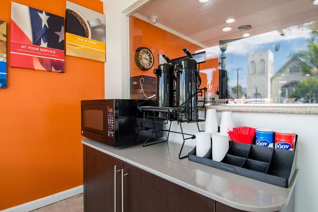 Motel 6 San Bernardino CA Downtown - photo 23