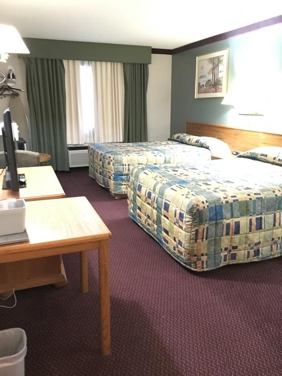 Becker Inn & Suites - photo 3
