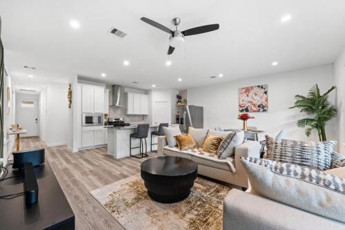 Cozy home away from home — 4-Star Luxury Hotel in Houston, United States