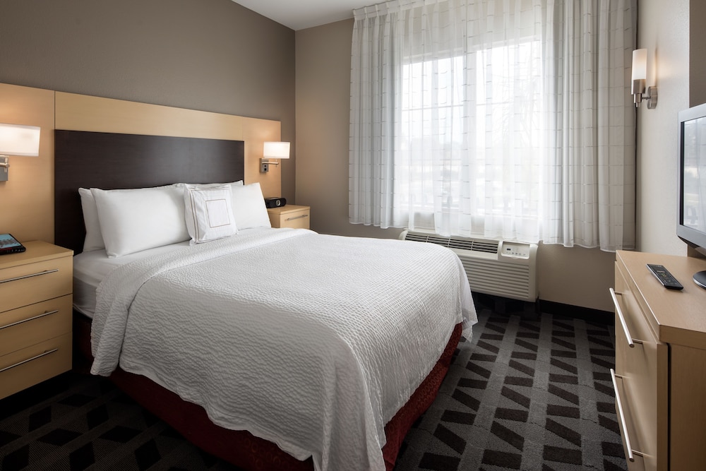 TownePlace Suites by Marriott San Diego Vista - photo 4