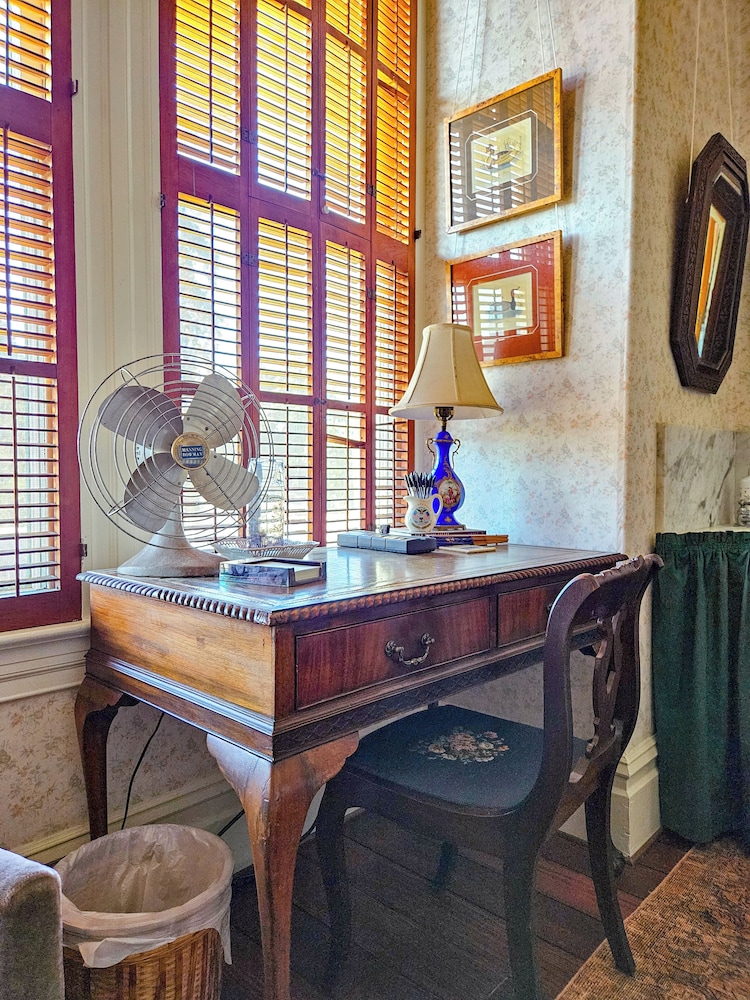 The JD Hyde Historic Inn - photo 11