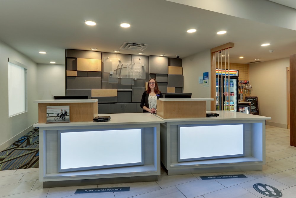 Holiday Inn Express & Suites Troy by IHG - photo 67