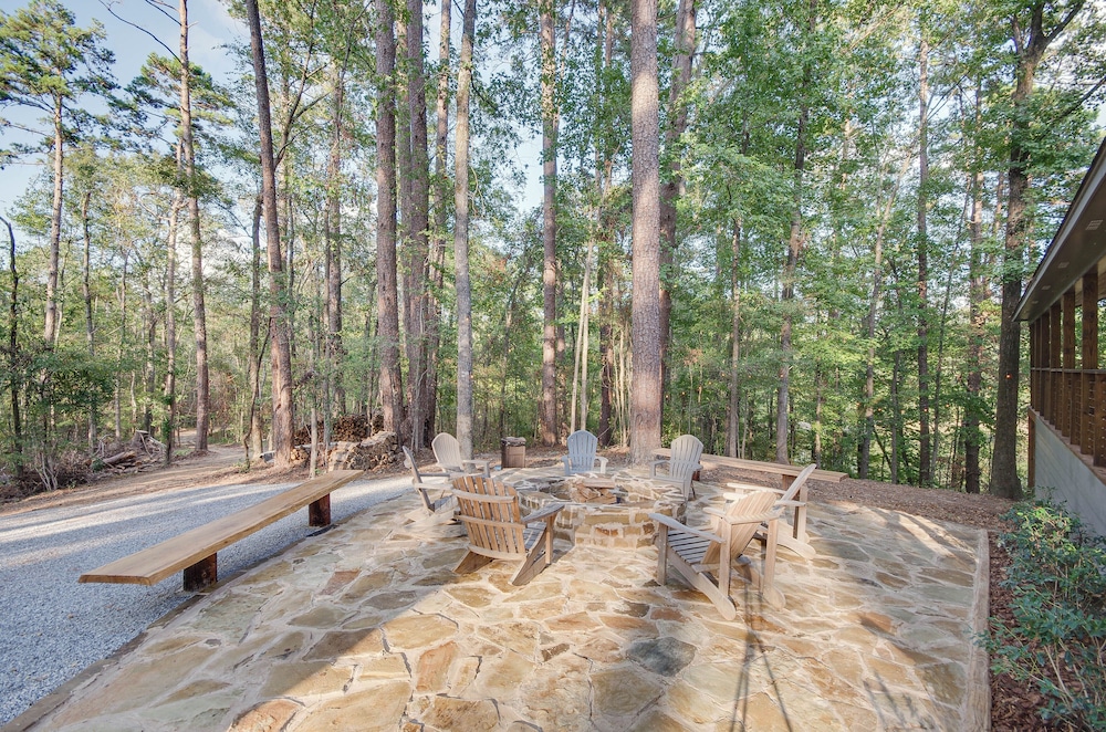 Mississippi Retreat with Hot Tub Deck and Lake Views — hotel in Terry