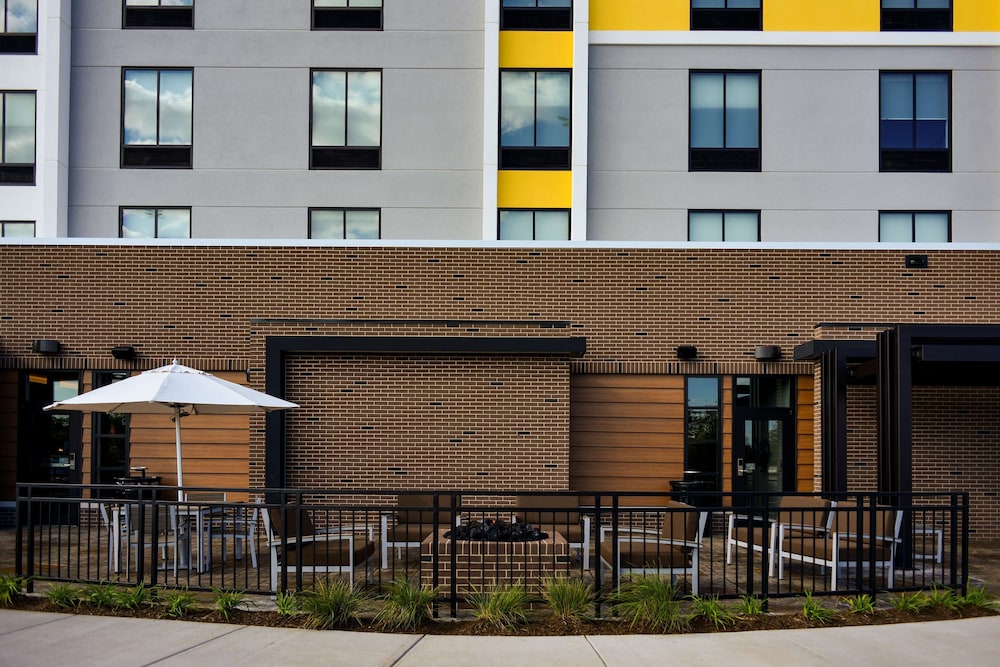 Hilton Garden Inn Louisville Mall of St. Matthews - photo 37