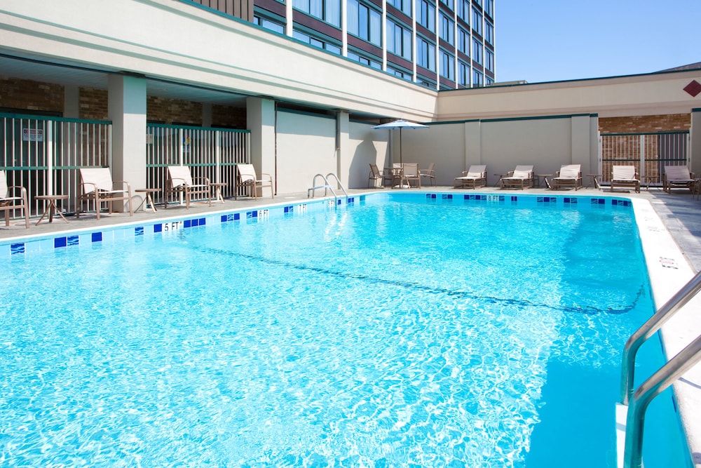 Holiday Inn Express Washington DC SW Springfield - photo 12
