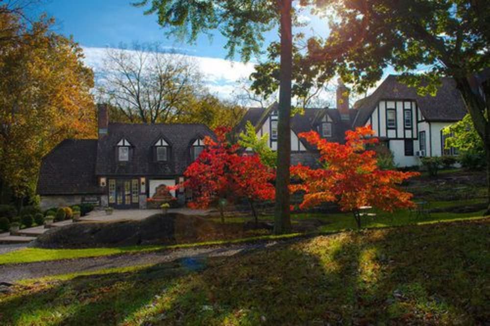 Hillbrook Inn - photo 90
