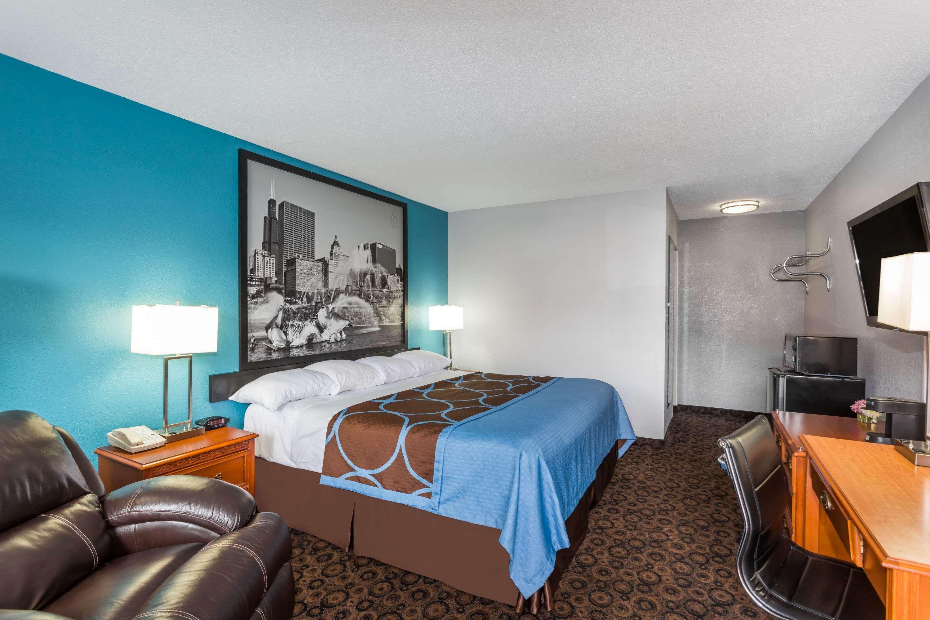 Super 8 by Wyndham Belleville St. Louis Area - featured photo