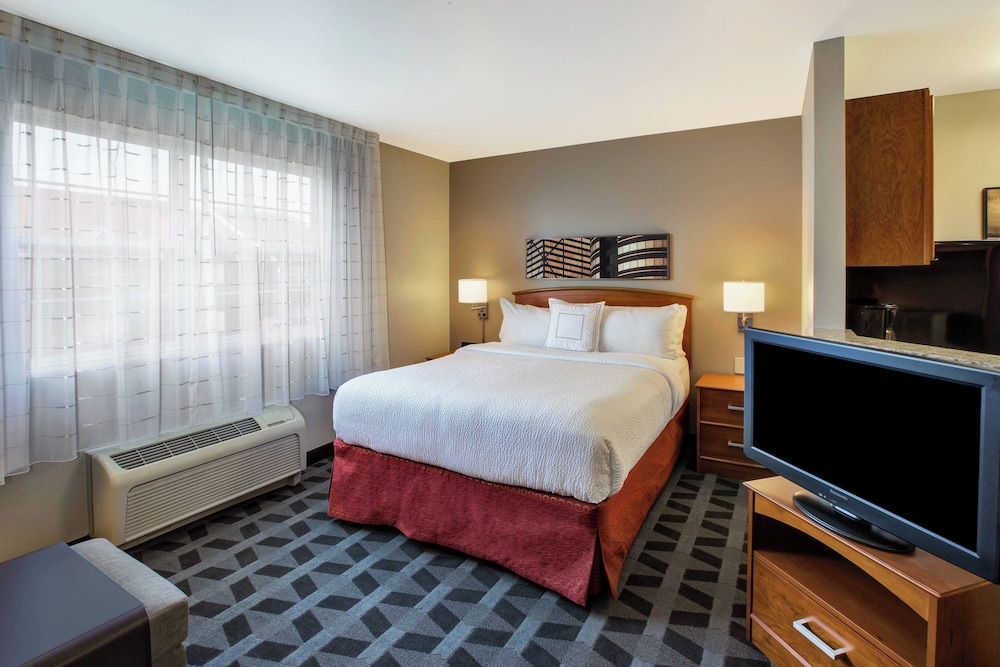 Towneplace Suites By Marriott Detroit Livonia - photo 8