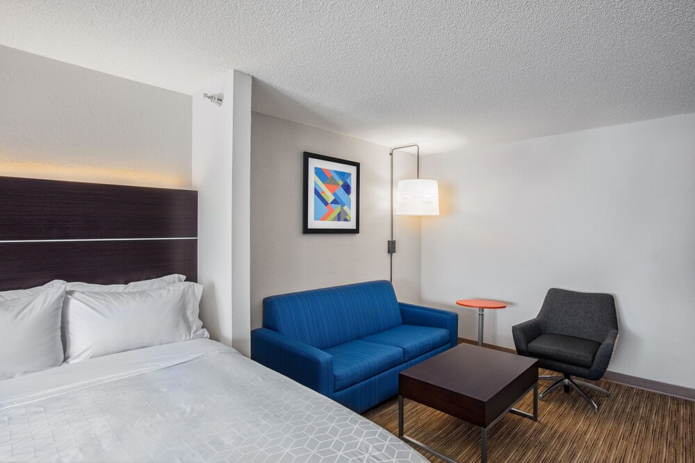 Holiday Inn Express Hotel & Suites Altoona Des Moines - photo 10