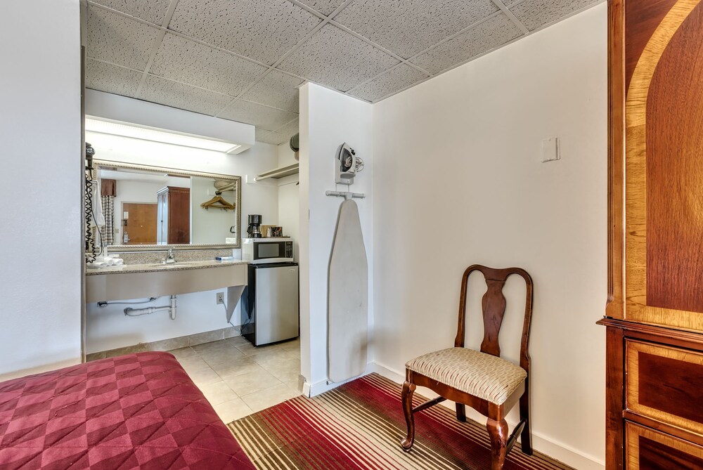 Hotel Manteo - photo 36