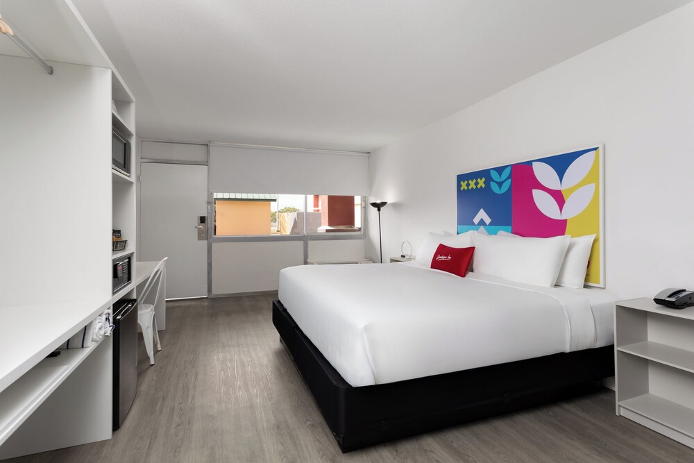 Baymont by Wyndham Orlando North Millenia - photo 12