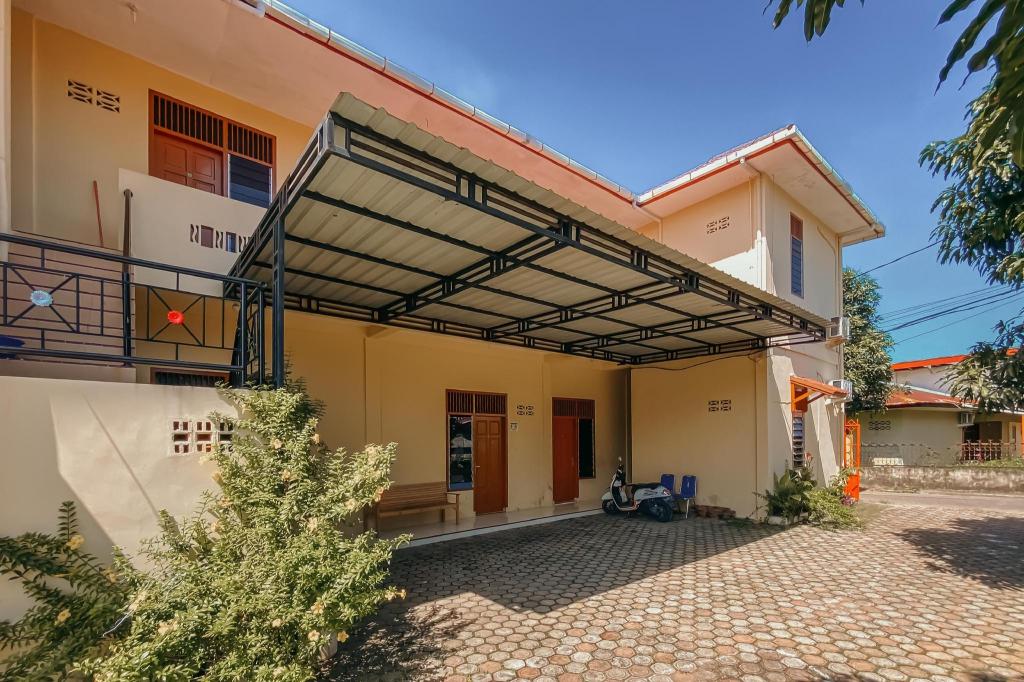 RedDoorz Syariah near RS Harapan Bunda Banda Aceh in Banda Aceh, Indonesia