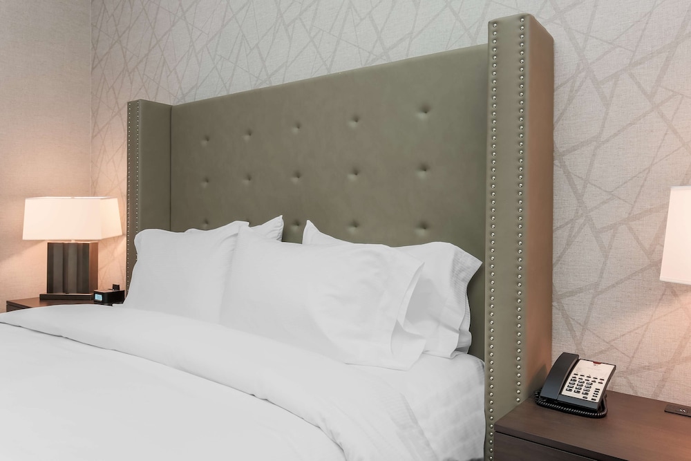 DoubleTree by Hilton Evansville - photo 13