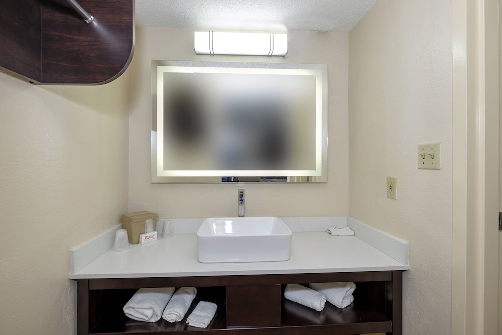Red Roof Inn Gadsden - photo 30