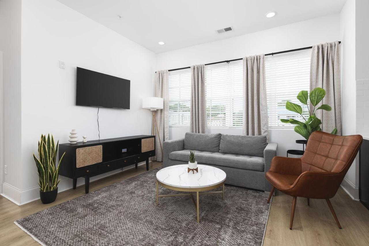 Condo Near Downtown Broadway & Stadium Free Parking — 4-Star Luxury Hotel in Nashville, United States