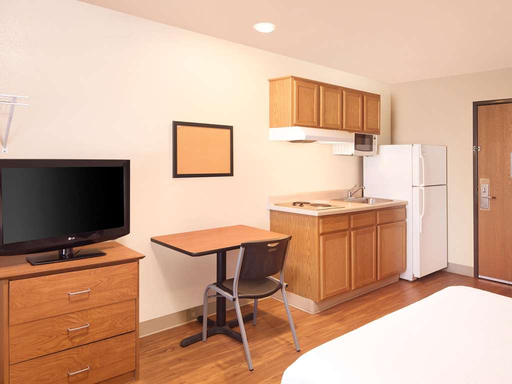 WoodSpring Suites Mobile - photo 5