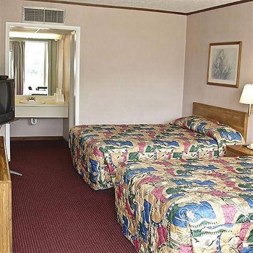Parkway Inn Jellico - photo 7