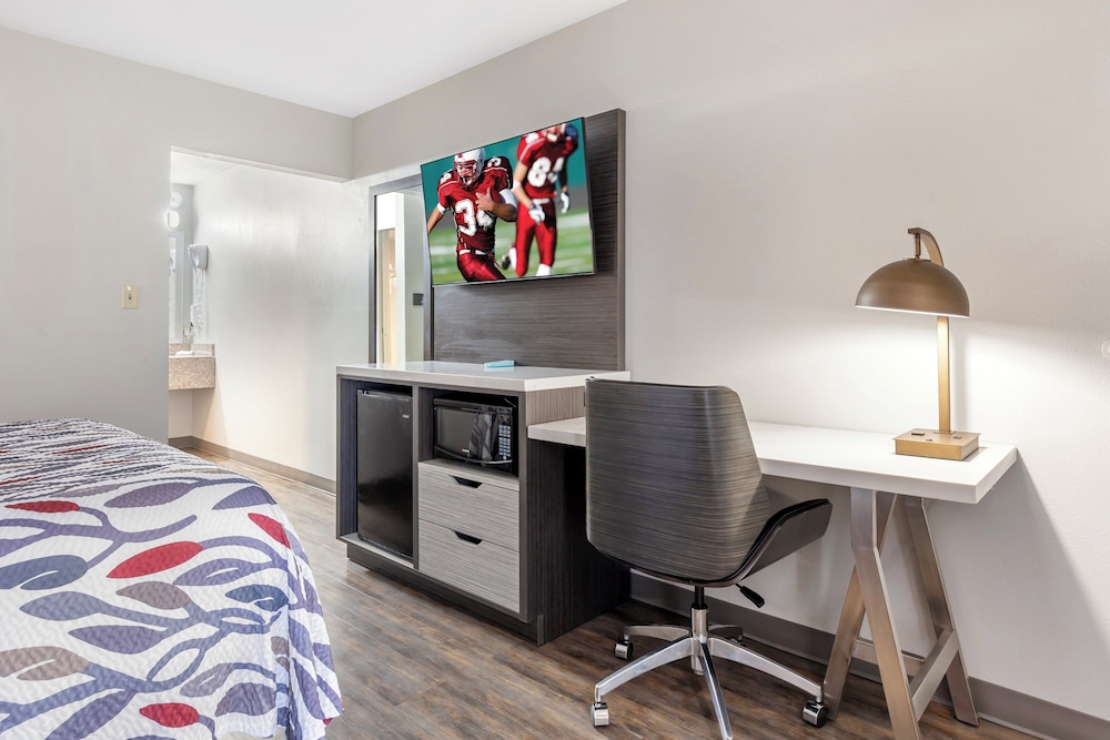 Red Roof Inn Dunn - photo 11