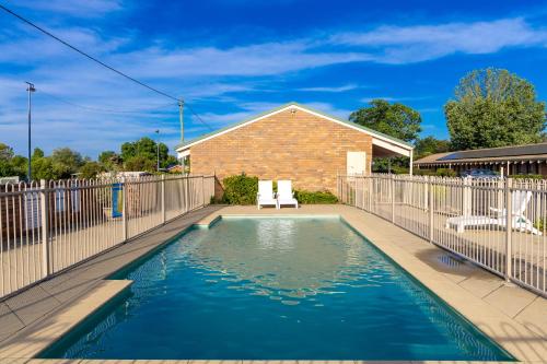 All Travellers Motor Inn in Coonabarabran, Australia