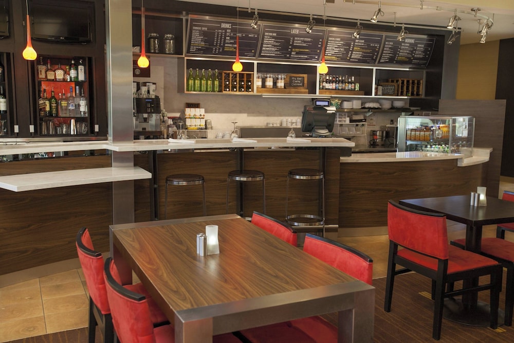 Courtyard by Marriott Chicago Highland Park Northbrook - photo 32