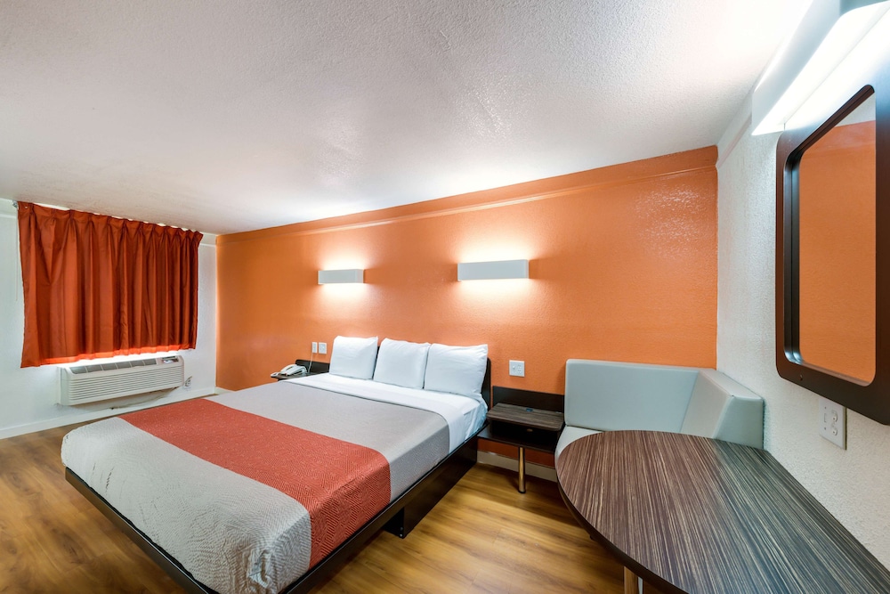 Motel 6 Dallas TX Farmers Branch - photo 15