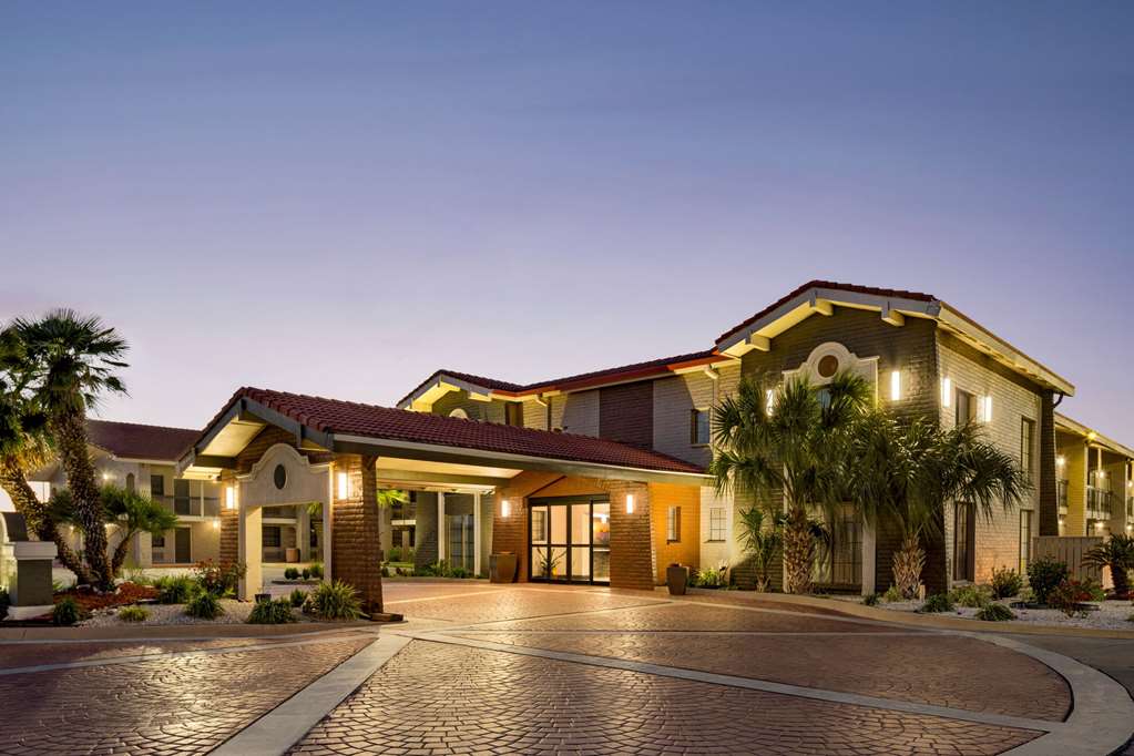 La Quinta Inn by Wyndham Victoria - photo 6
