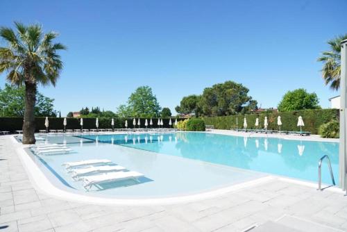 Al Chicco — 4-Star Luxury Hotel in Lazise, Italy